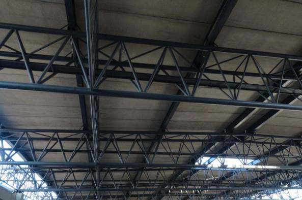 绥芬河如何区分管廊钢结构与桁架结构的管道支架